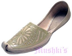 beaded slipper - click here for large view